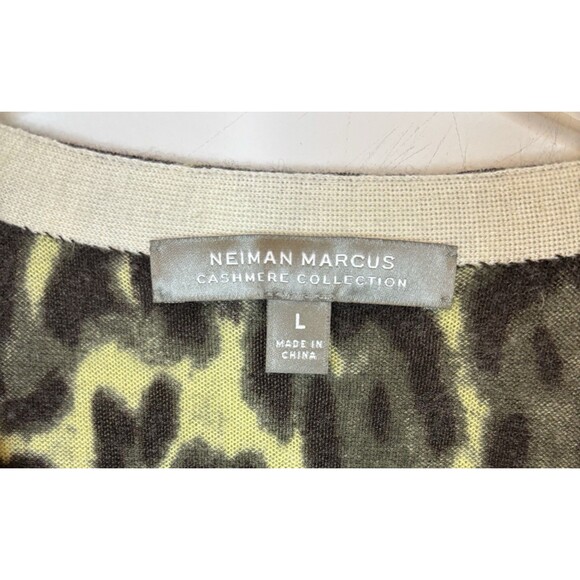 NEIMAN MARCUS Cashmere Cardigan Sweater Animal Print 3/4 Sleeve Button Large - Picture 2 of 10